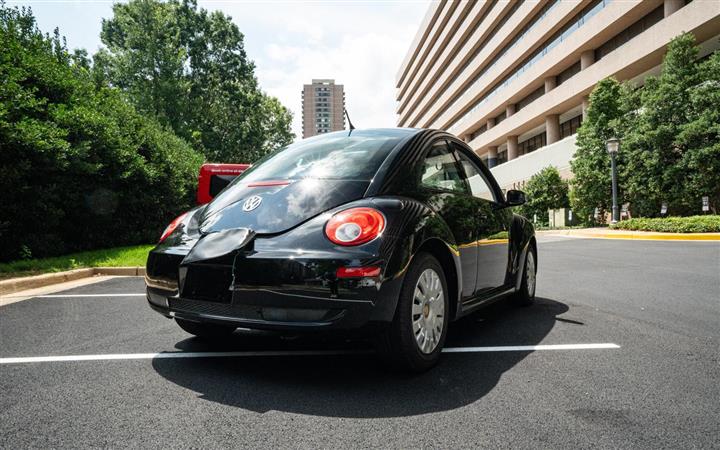 $10000 : 2010 VOLKSWAGEN NEW BEETLE image 4