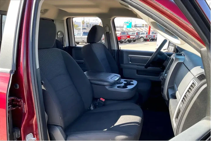 $26447 : Ram 1500 Classic 2020 4x2 SL image 8