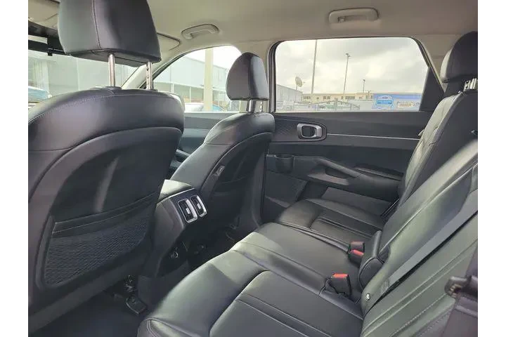 $22990 : Kia Sorento 2024 S 4dr SUV image 6