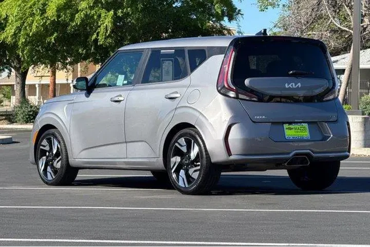 $15513 : Kia Soul 2023 GT-Line 4dr Cr image 3