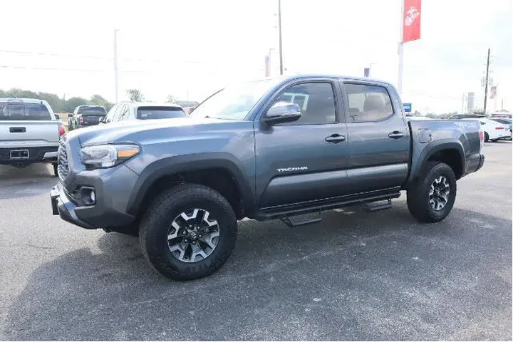 $38392 : Toyota Tacoma 2023 4x4 SR V6 image 7