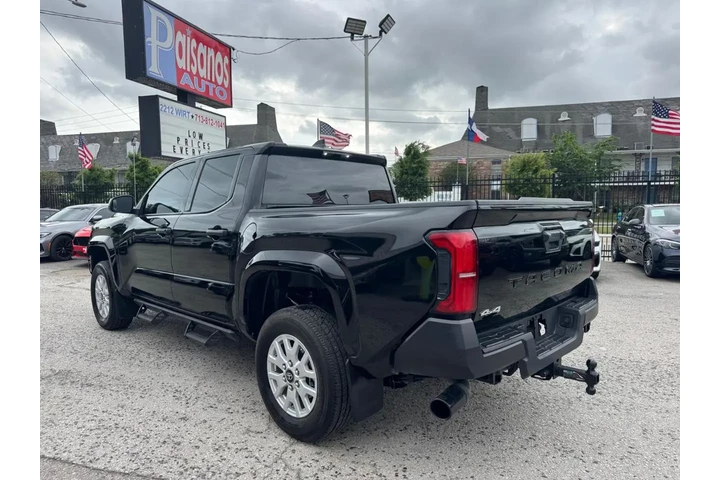 2025 Tacoma SR Double Cab 4WD image 6