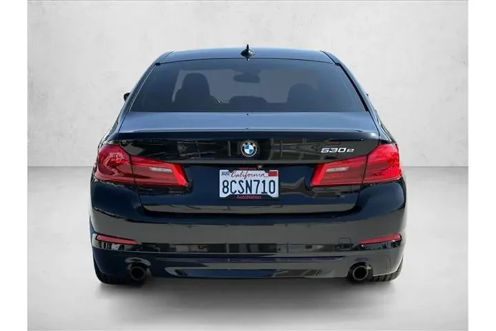 $13699 : BMW 5 Series 2018 530e iPerf image 7