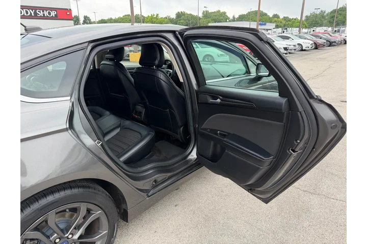 $10450 : 2018 Fusion SE FWD image 9