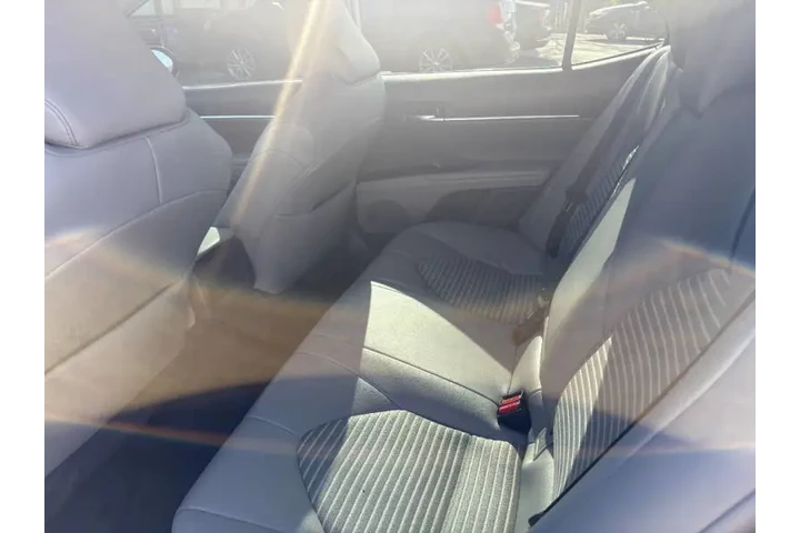 $18950 : 2021 Camry SE image 8