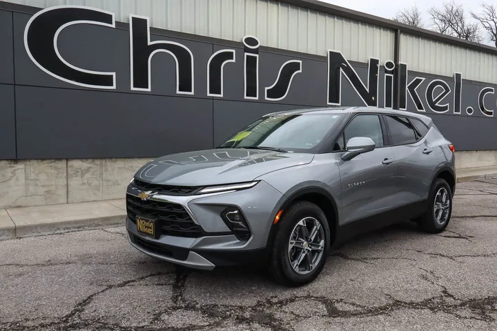 $26988 : 2025 Blazer FWD 4dr LT w/2LT image 1