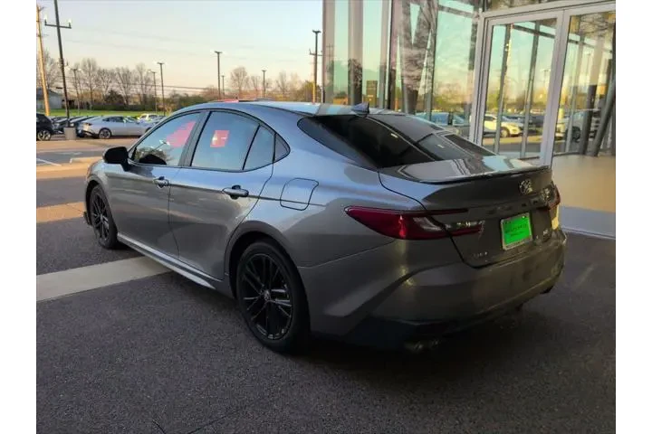 $34277 : Toyota Camry 2025 SE 4dr Sed image 3