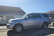 $2800 : 2004 Toyota Sequoia thumbnail