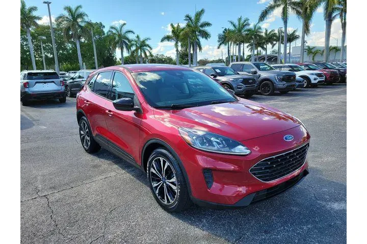 $17390 : Ford Escape 2022 SE 4dr SUV image 2