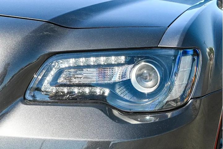 Chrysler 300 2023 S V6 4dr S image 4