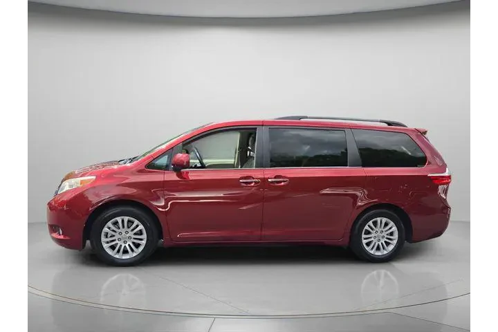 $19442 : Toyota Sienna 2015 XLE 7-Pas image 2