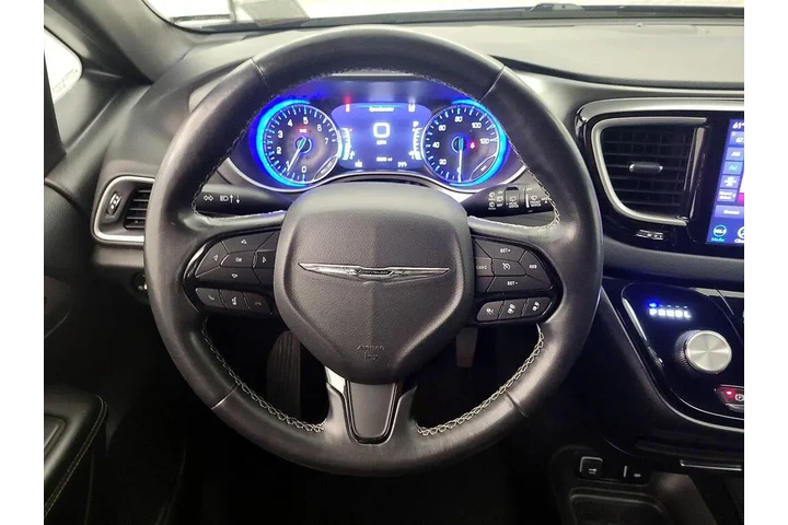 $27998 : Chrysler Pacifica 2020 AWD L image 10