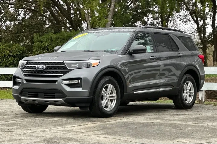 $28219 : Ford Explorer 2023 AWD XLT 4 image 9
