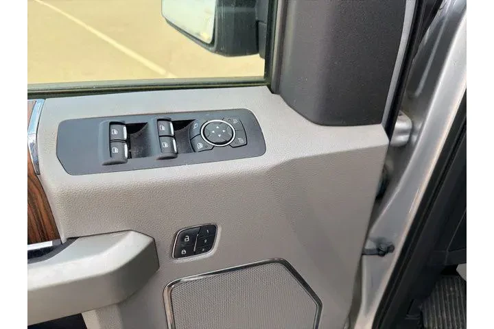 $22992 : Ford F-150 2016 4x2 Lariat 4 image 5