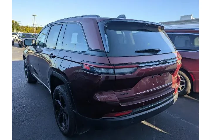 $39485 : Jeep Grand Cherokee 2024 4x4 image 4