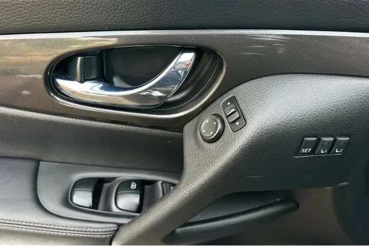 $17995 : Nissan Rogue 2020 S 4dr Cros image 10