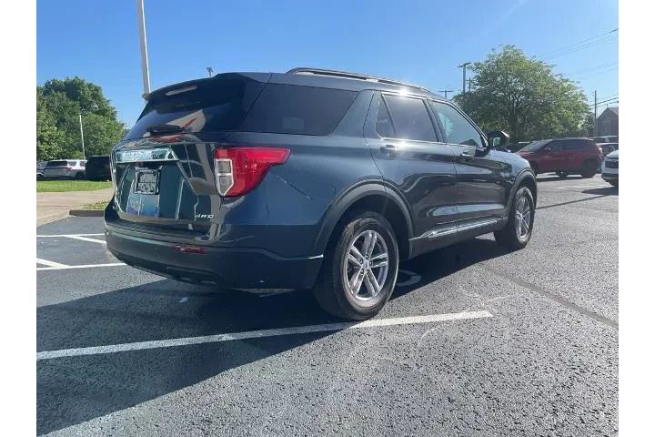 $30450 : Ford Explorer 2022 AWD XLT 4 image 8