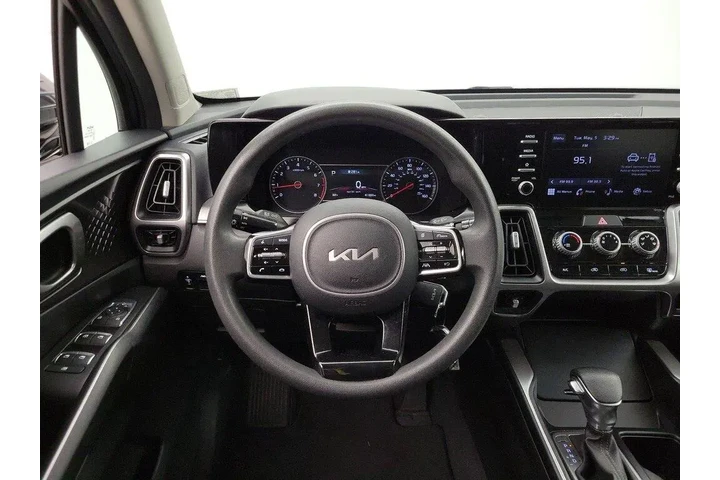 $21998 : Kia Sorento 2022 LX 4dr SUV image 10