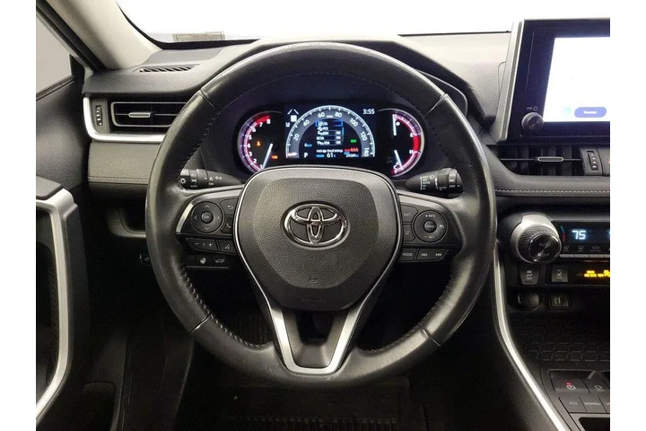 $31998 : Toyota RAV4 2023 XLE Premium image 10