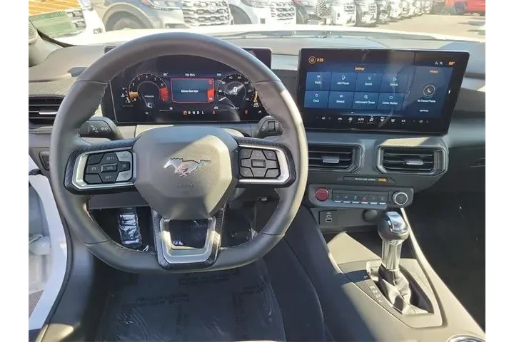 $31988 : Ford Mustang 2025 EcoBoost P image 4