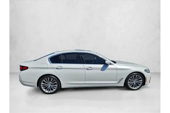 $37723 : BMW 5 Series 2023 530i 4dr S image 4