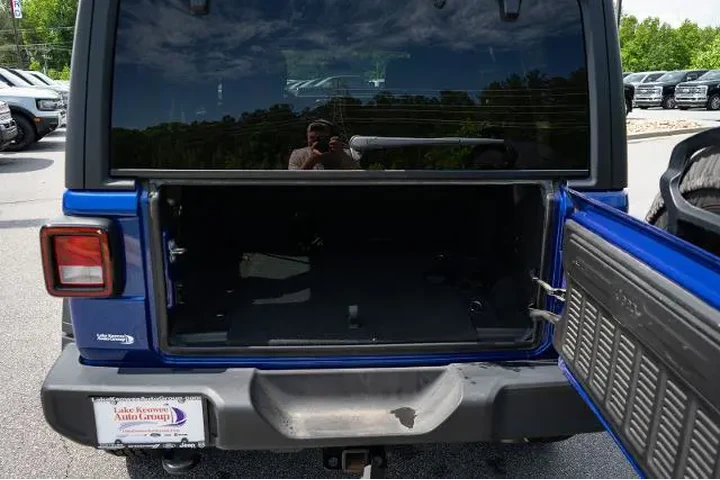 $26987 : Jeep Wrangler Unlimited 2019 image 9