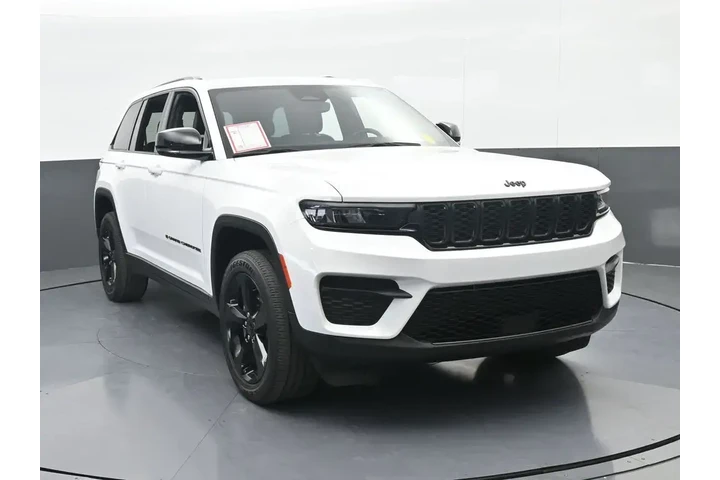 $28990 : Jeep Grand Cherokee 2023 4x2 image 9