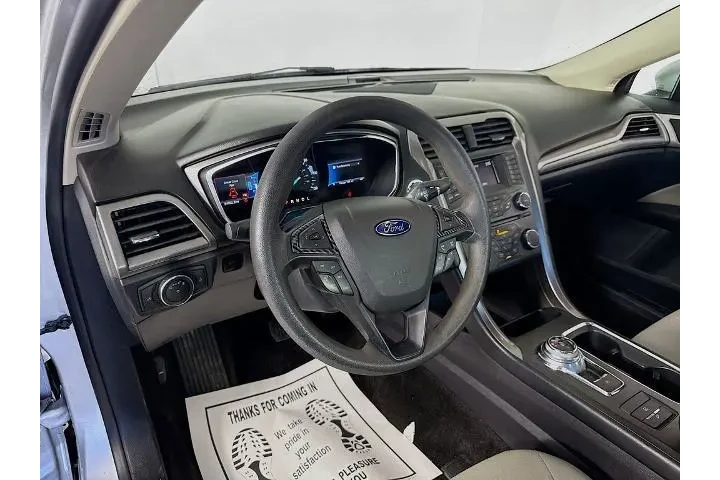 $17900 : Ford Fusion Hybrid 2018 S 4d image 9