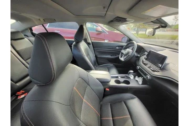 $17481 : Nissan Altima 2020 2.5 SR 4d image 8