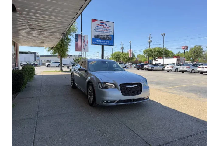 $17999 : 2019 300 Limited image 3