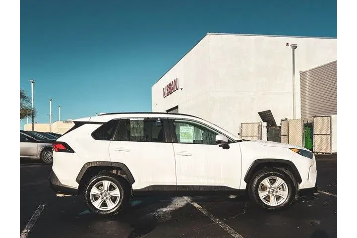 $21997 : Toyota RAV4 2020 XLE 4dr SUV image 6