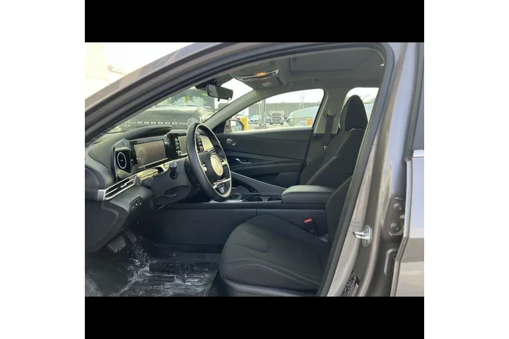 $20599 : Hyundai ELANTRA 2022 SEL 4dr image 7