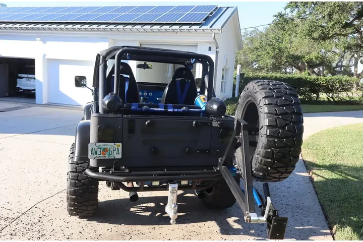 $12850 : Modified 1990 Jeep Wrangler image 8