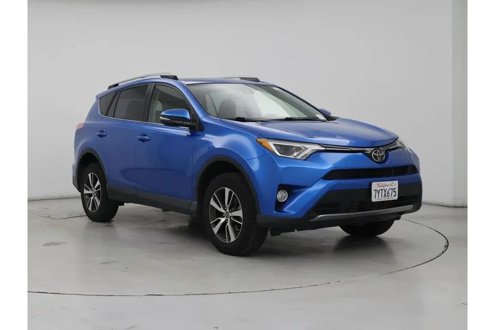 $26998 : Toyota RAV4 2017 XLE 4dr SUV image 1