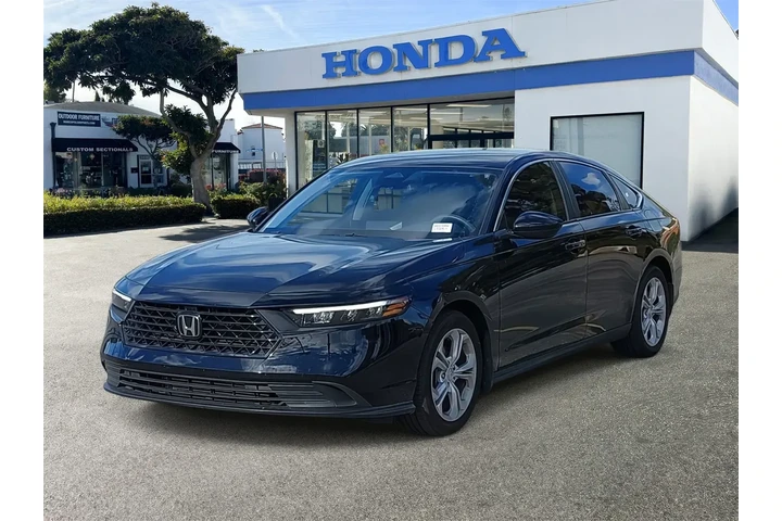 $23641 : Honda Accord 2024 LX 4dr Sed image 1