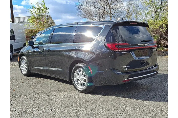 $28999 : Chrysler Pacifica 2023 Touri image 3