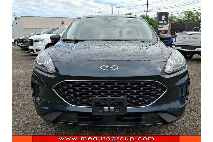 $18105 : Ford Escape Plug-In Hybrid 2 image 8