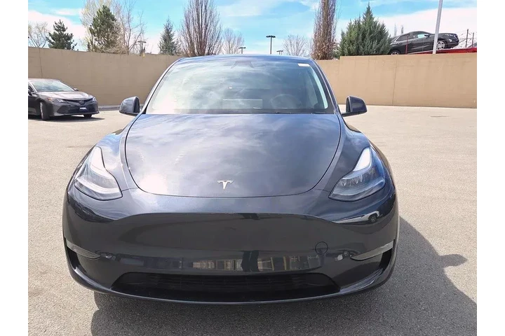 $36998 : Tesla Model Y 2024 AWD Long image 2