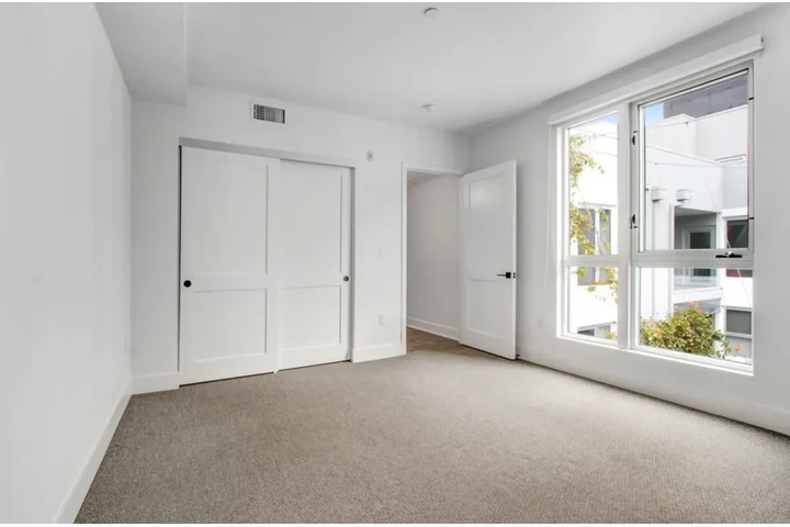 $1550 : 1 Bed 1Bath Apt in Gardena image 7