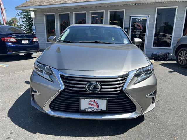 $27808 : 2018 ES 350 Sedan image 8