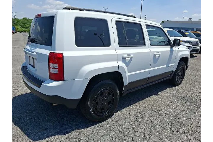 $11488 : Jeep Patriot 2017 4x4 Sport image 7