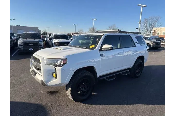 $34000 : Toyota 4Runner 2019 4x4 SR5 image 3