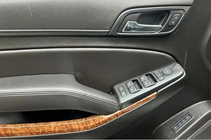 $39990 : Chevrolet Tahoe 2020 4x4 Pre image 10