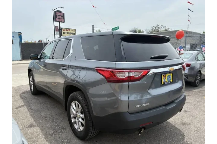 2018 Traverse LS image 7