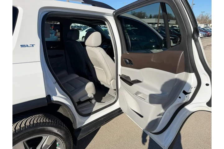 $14850 : 2018 GMC Acadia SLT image 9