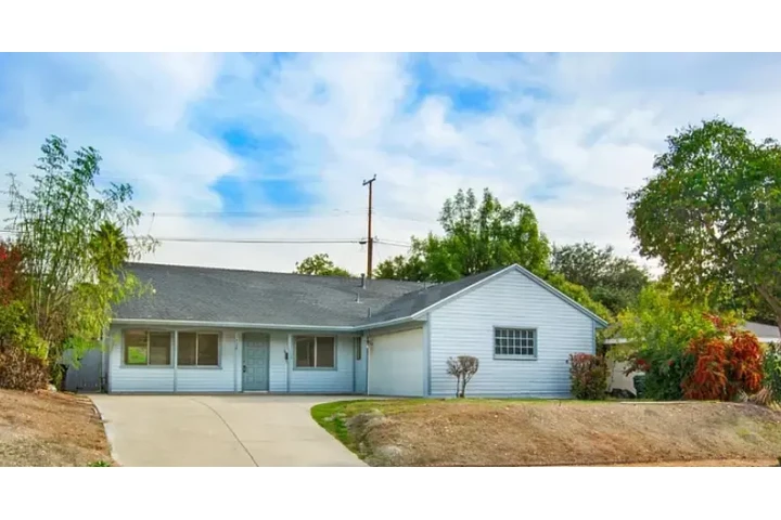 $2500 : NICE SINGLE FAMILY HOUSE. LA image 3