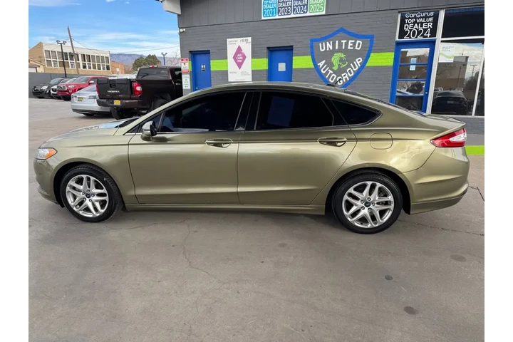 2013 Fusion SE image 8