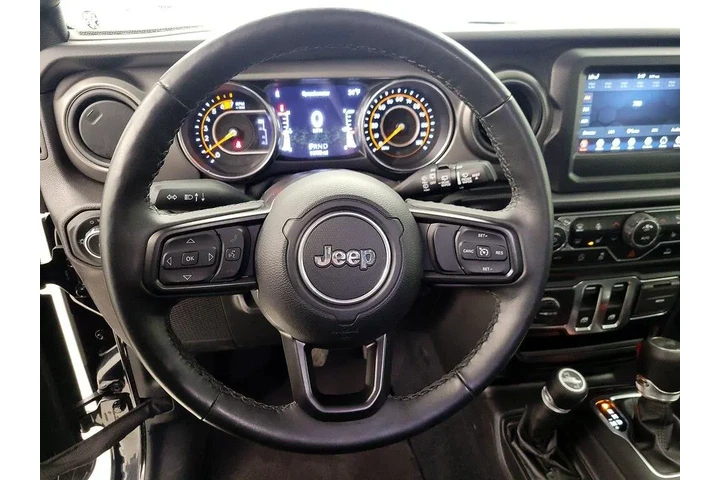 $32998 : Jeep Wrangler 2022 4x4 Willy image 10