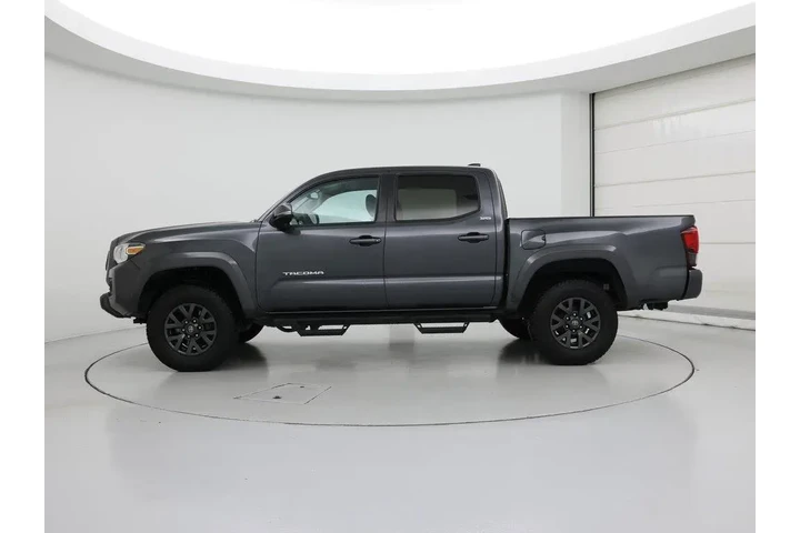 $31998 : Toyota Tacoma 2023 4x4 SR5 V image 3