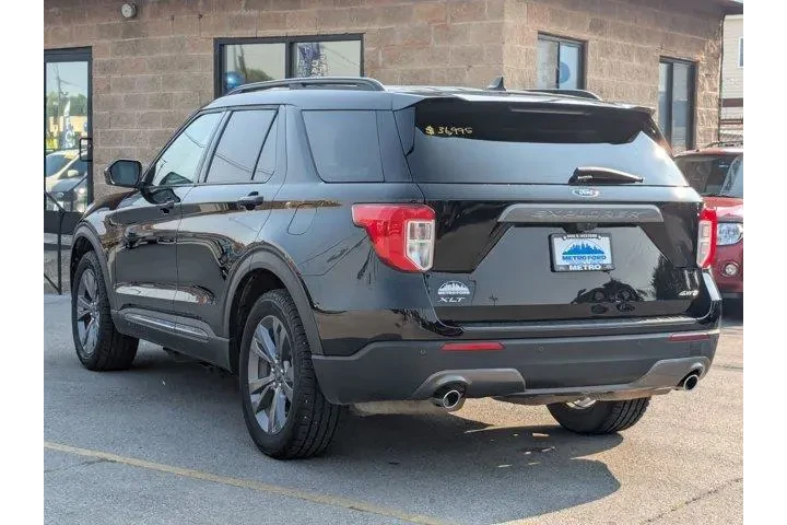 $27397 : Ford Explorer 2022 AWD XLT 4 image 6